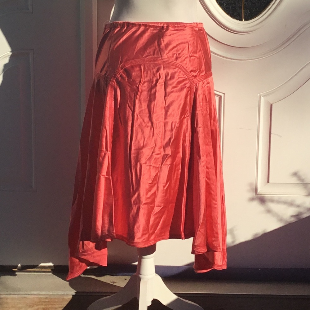 MAX STUDIO brand new silky skirt